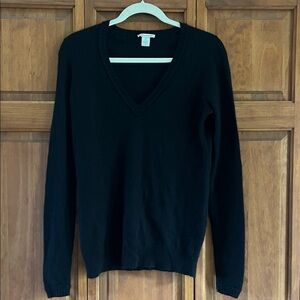 White + Warren Cashmere Black V-Neck Sweater